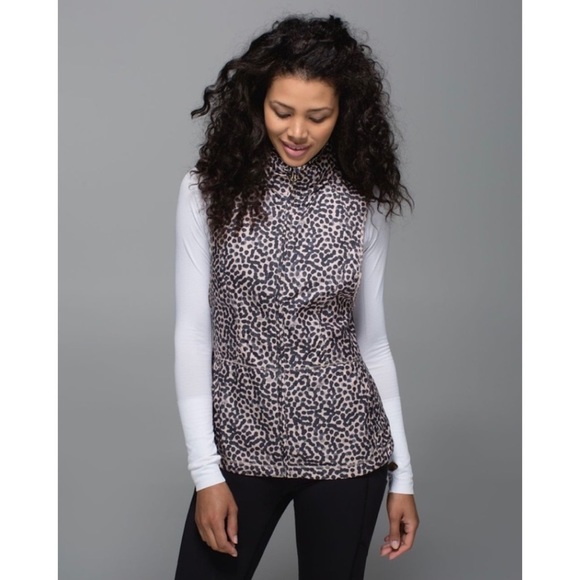 NWOT Lululemon Vest Top Size 2 Pack It Shirt Zip - Picture 9 of 10